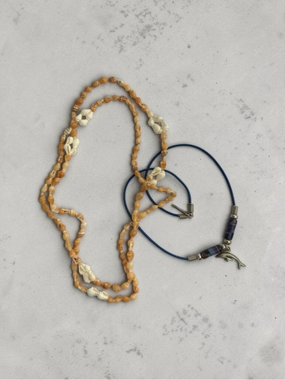 🫶🏻 Dolphin & Shell Necklace